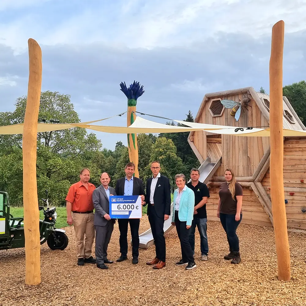Ein Sonnensegel für den Spielplatz